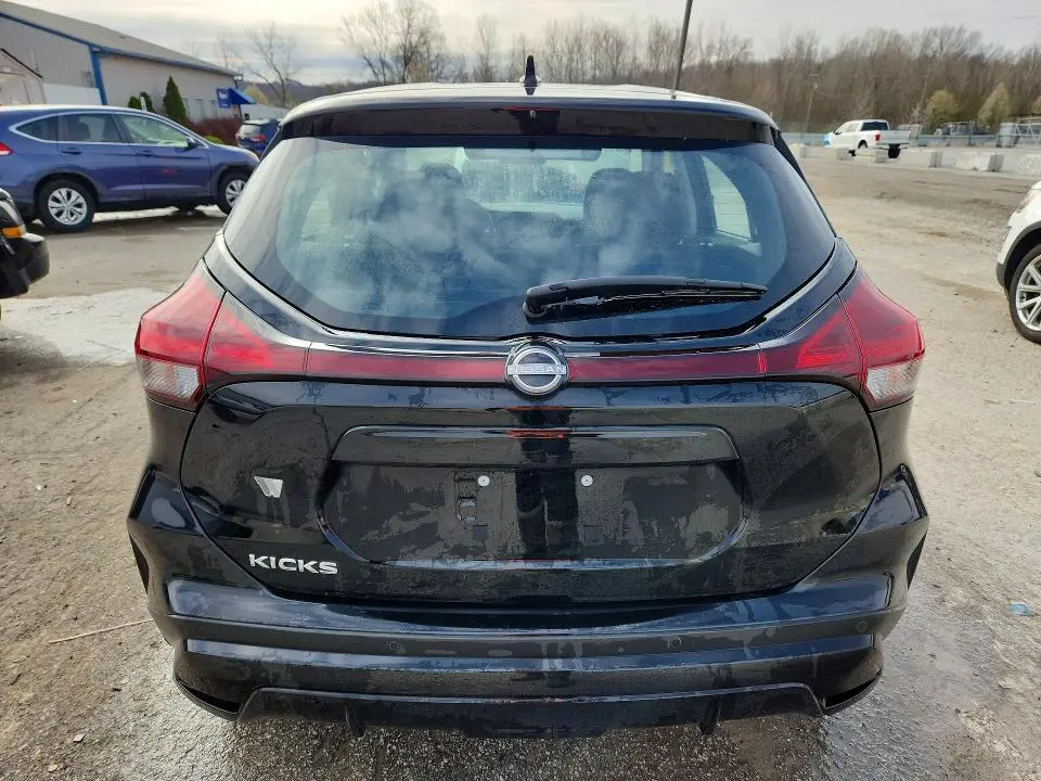 2024 NISSAN KICKS S  