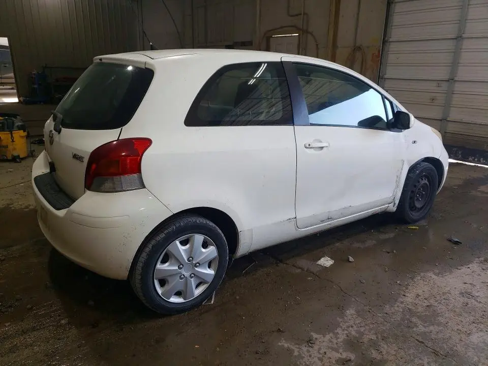 2010 TOYOTA YARIS BASE  