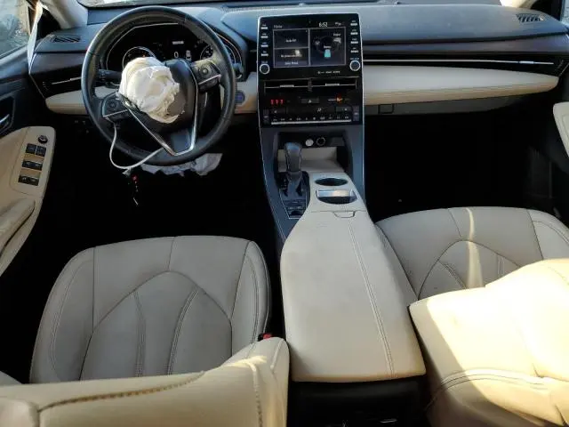 2021 TOYOTA AVALON XLE  