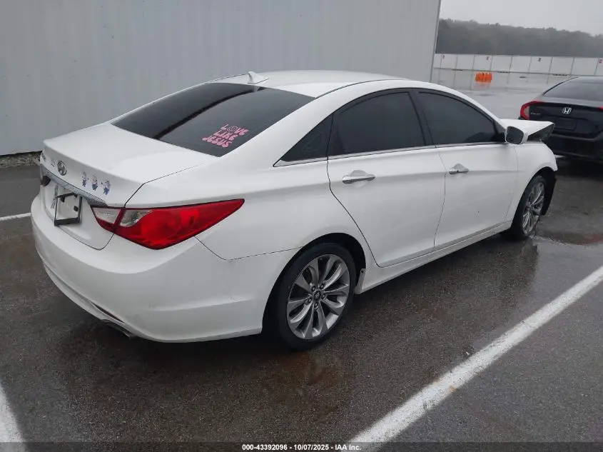 2011 HYUNDAI SONATA SE