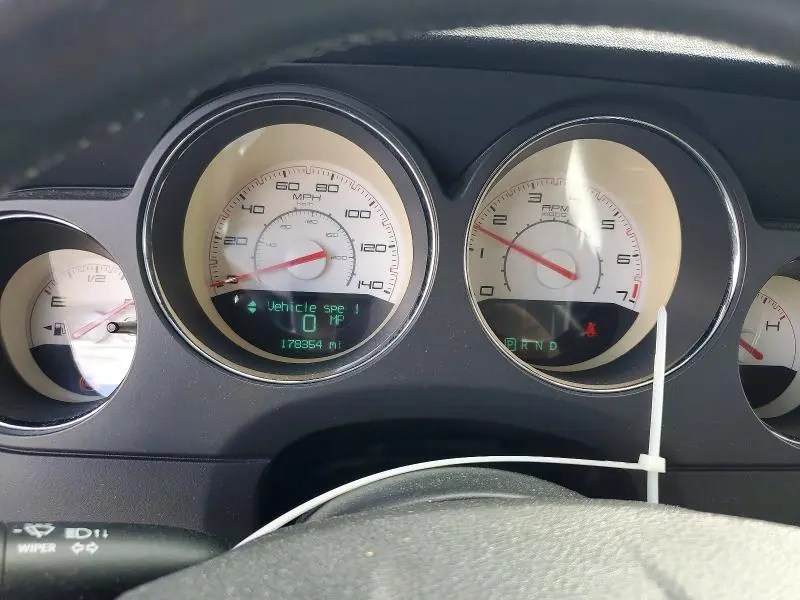 2013 DODGE CHALLENGER SXT  