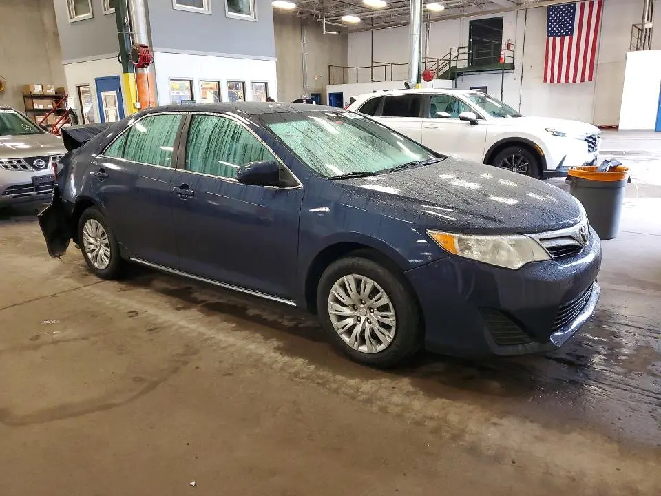 2014 TOYOTA CAMRY LE  