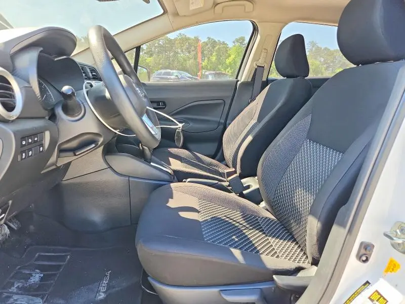 2020 NISSAN VERSA S  