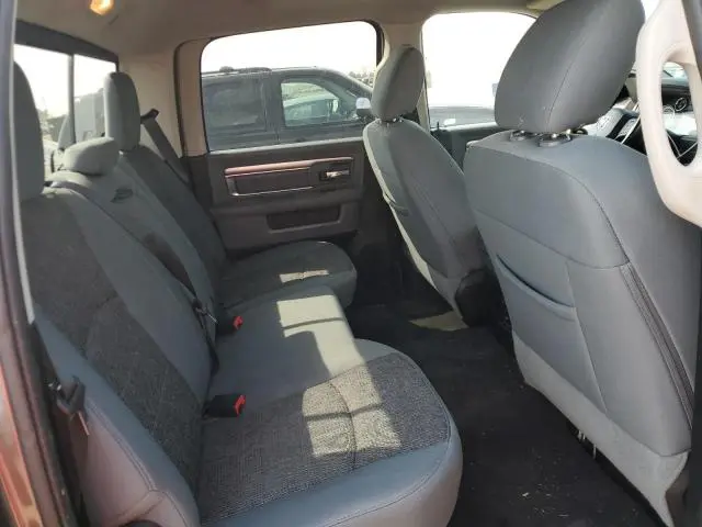 2016 RAM 1500 SLT