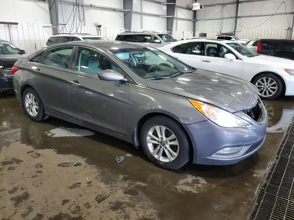 2013 HYUNDAI SONATA GLS  
