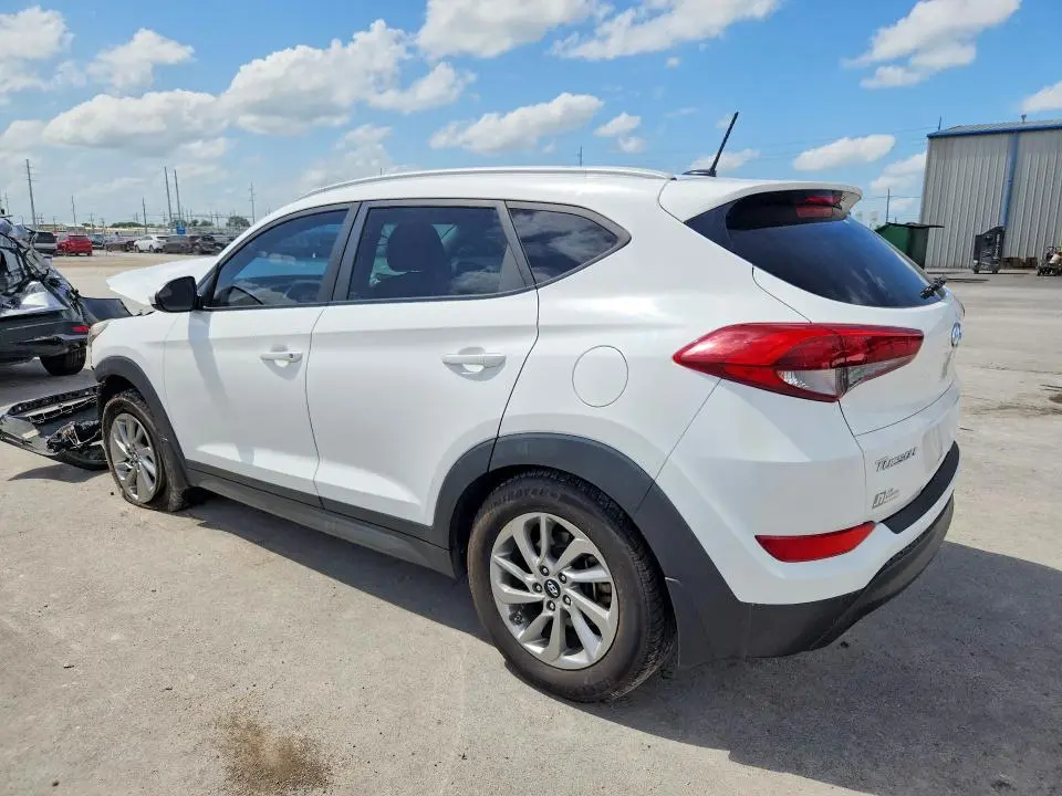 2016 HYUNDAI TUCSON SE  