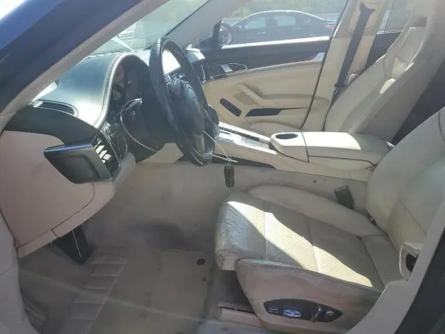 2011 PORSCHE PANAMERA 4