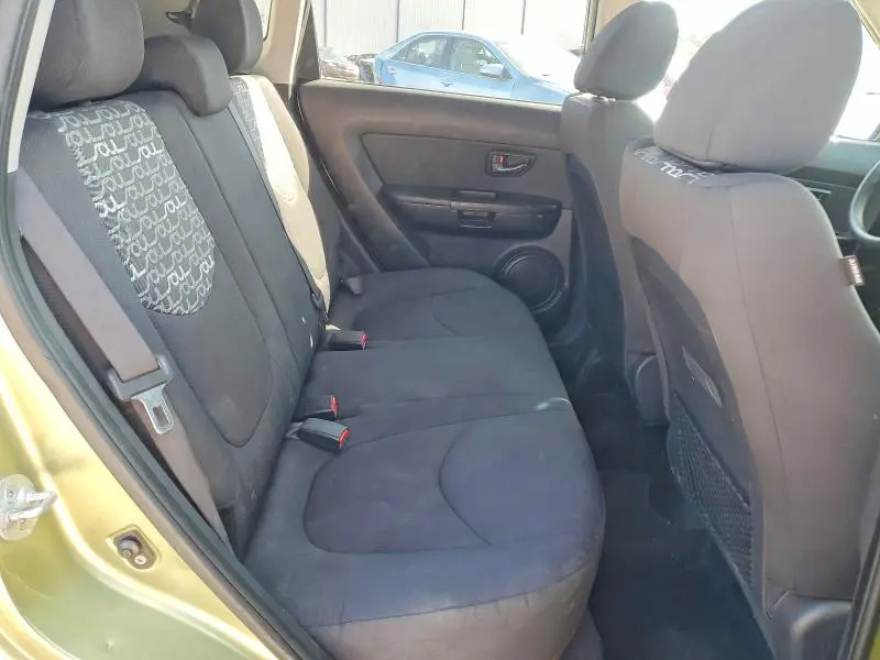 2011 KIA SOUL +  