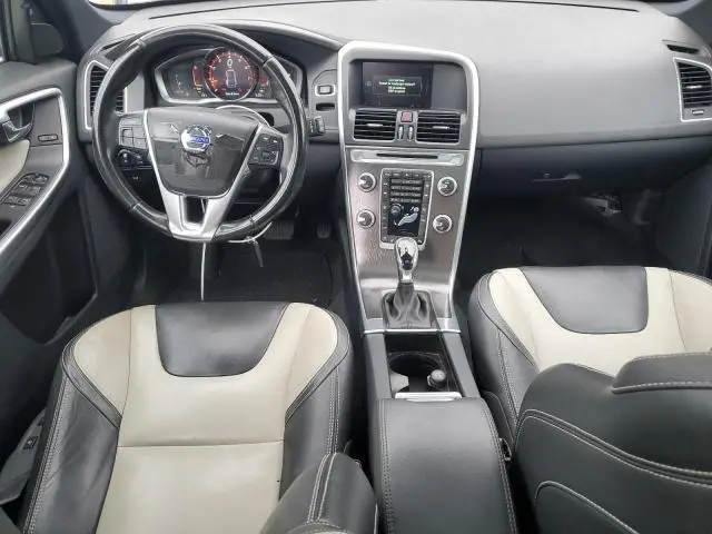 2016 VOLVO XC60 T5 PREMIER  