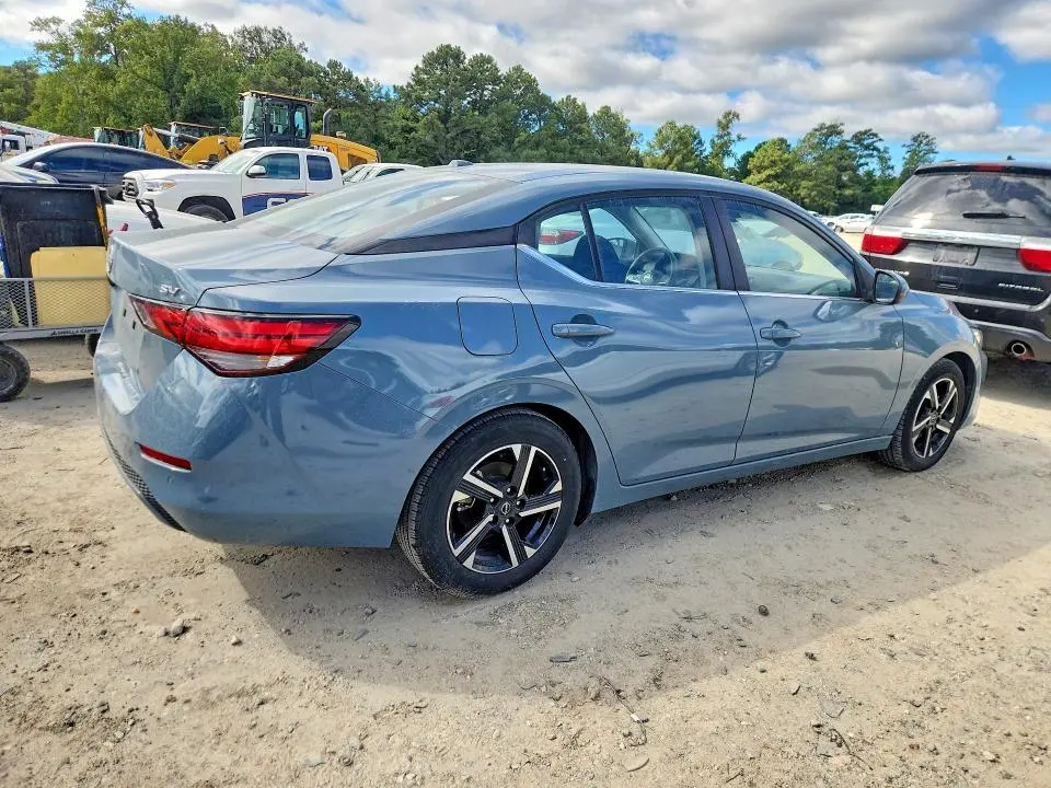 2024 NISSAN SENTRA SV  