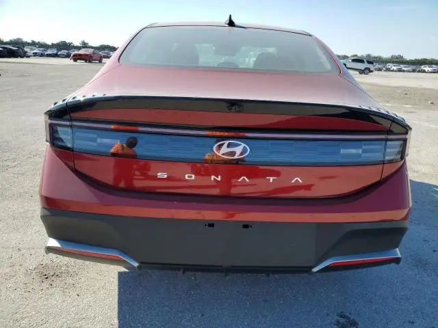 2025 HYUNDAI SONATA SE  