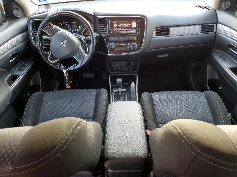 2018 MITSUBISHI OUTLANDER SE  