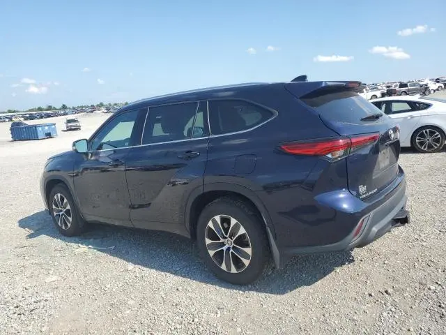 2020 TOYOTA HIGHLANDER XLE  