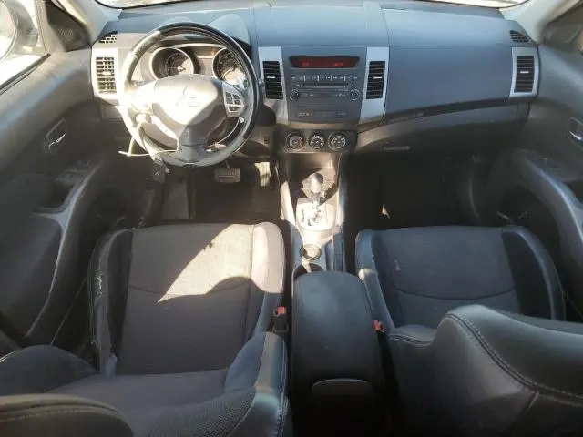 2011 MITSUBISHI OUTLANDER SE