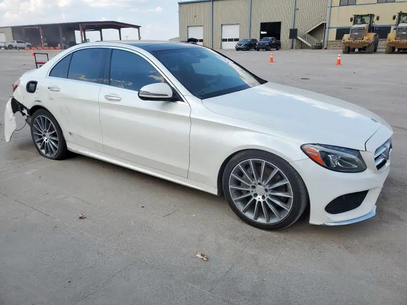 2016 MERCEDES-BENZ C 300
