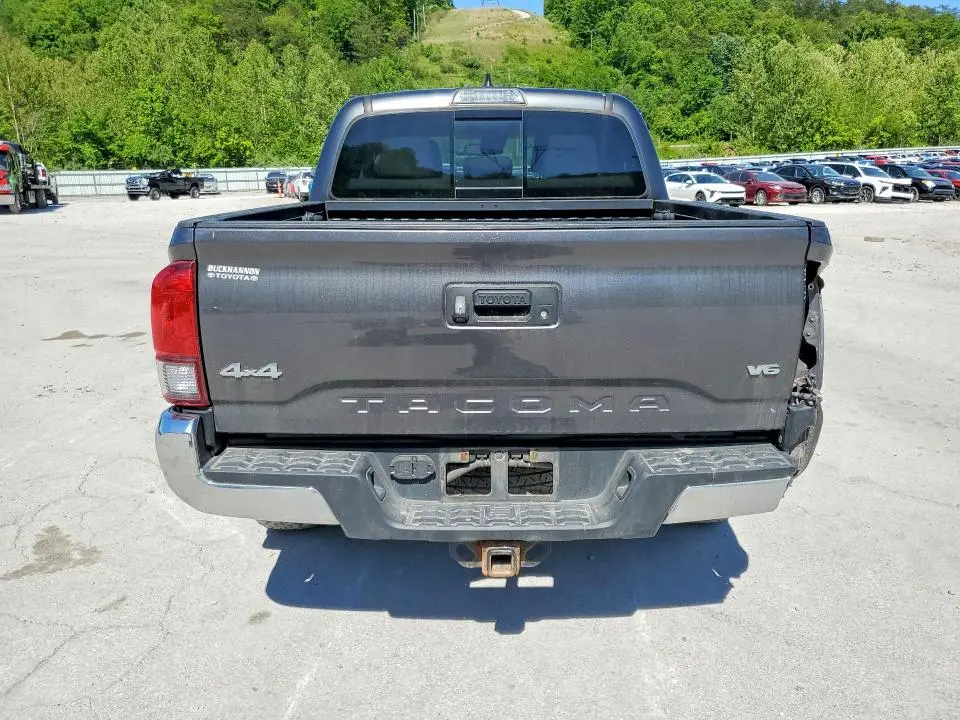 2019 TOYOTA TACOMA SR5 V6  