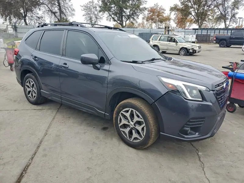 2022 SUBARU FORESTER PREMIUM  