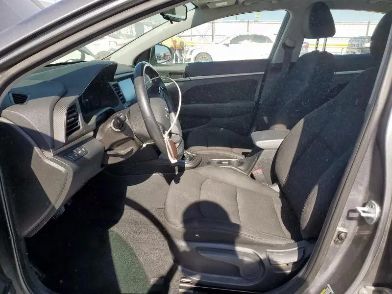 2019 HYUNDAI ELANTRA SEL  