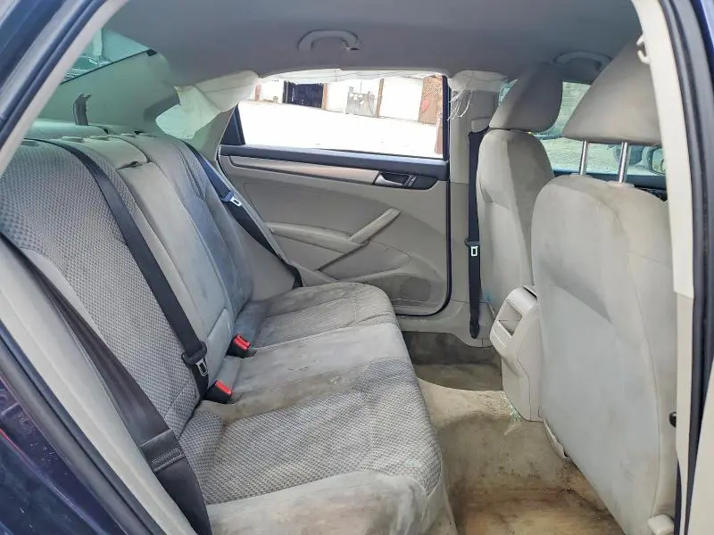 2014 VOLKSWAGEN PASSAT S  