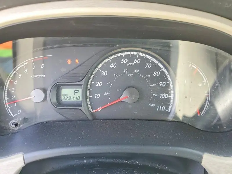 2011 TOYOTA SIENNA LE  