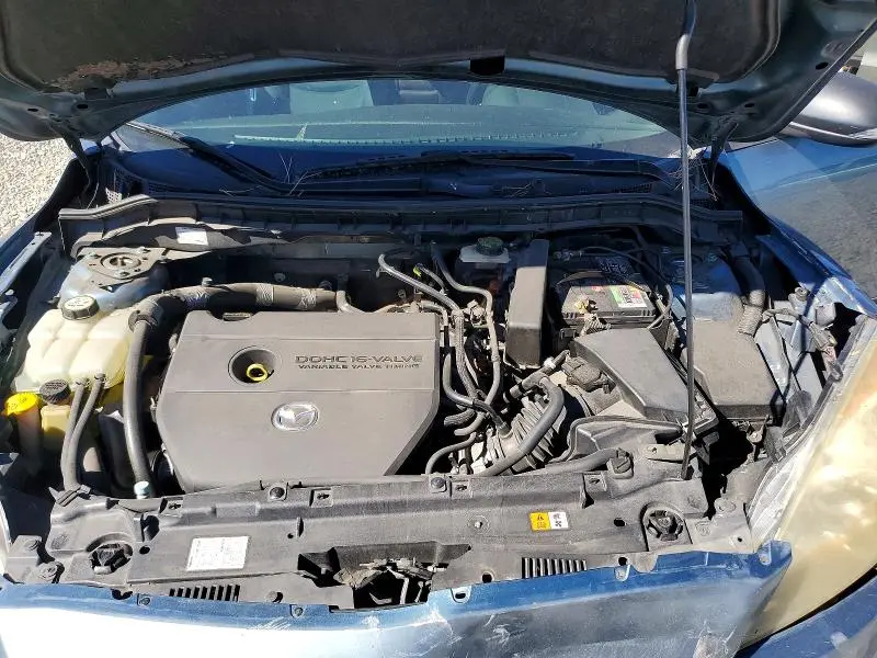 2010 MAZDA 3 S  