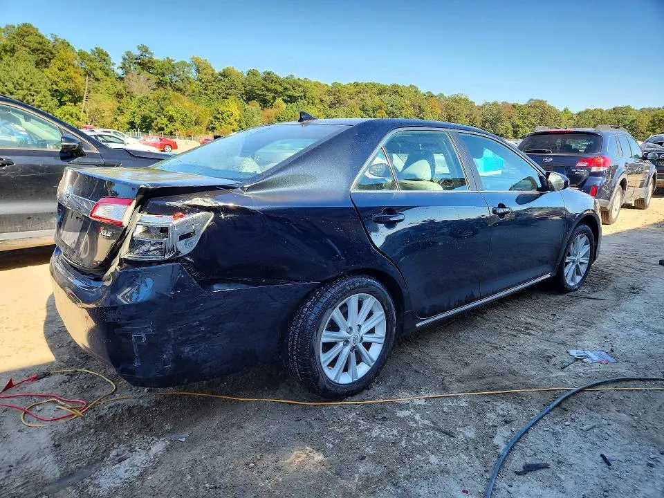 2012 TOYOTA CAMRY XLE V6  