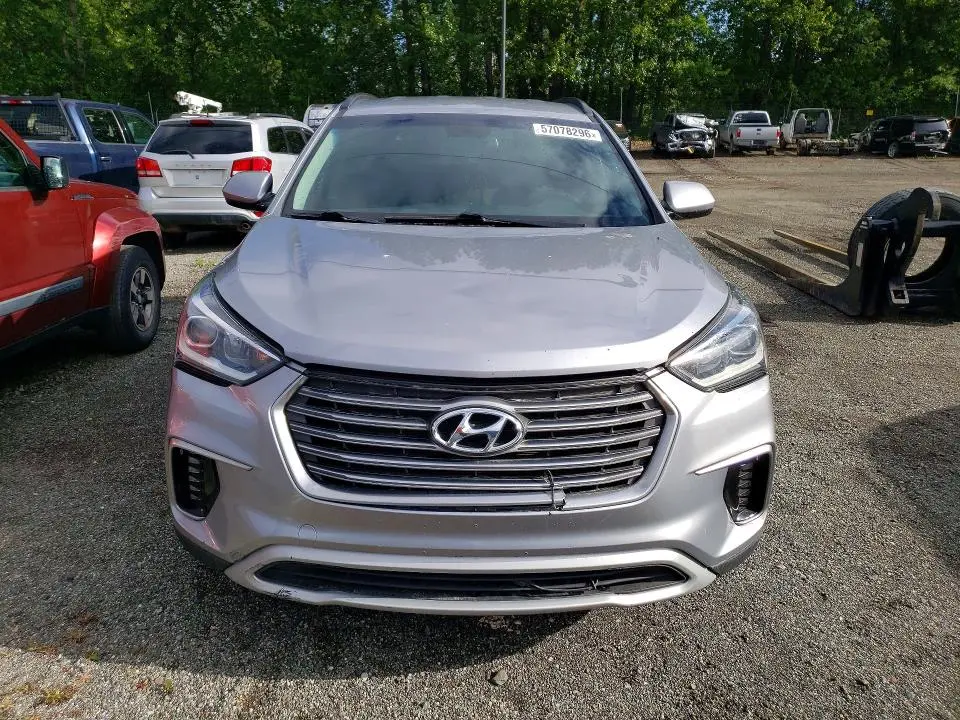 2017 HYUNDAI SANTA FE SE  
