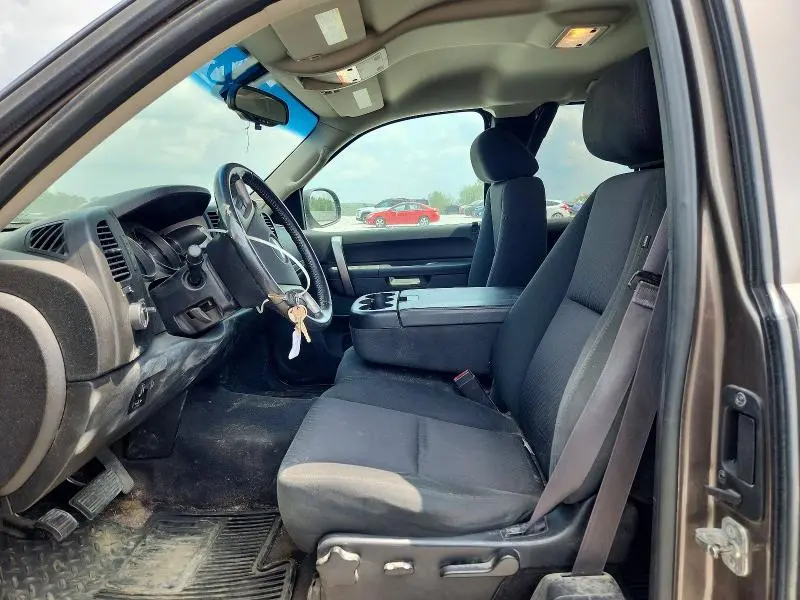 2013 CHEVROLET SILVERADO C1500 LT  