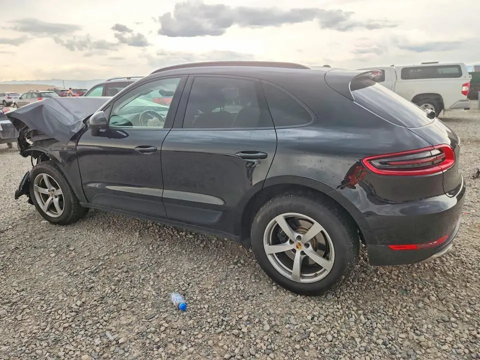 2017 PORSCHE MACAN   