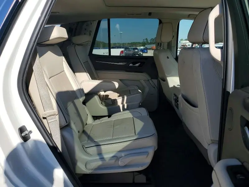 2022 GMC YUKON   