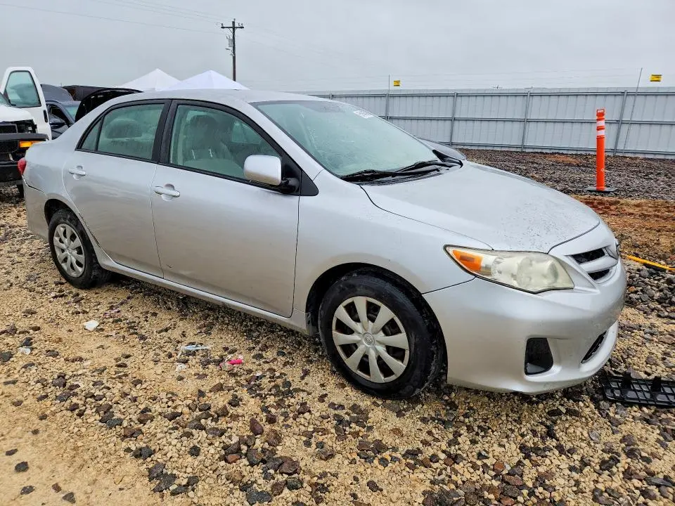 2011 TOYOTA COROLLA LE  