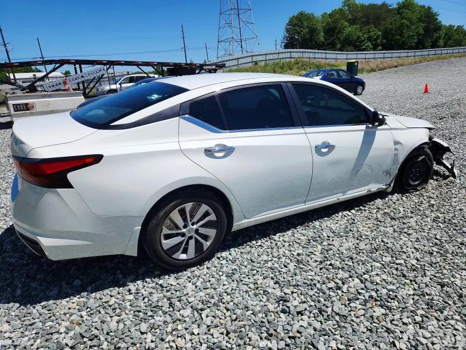 2021 NISSAN ALTIMA S  