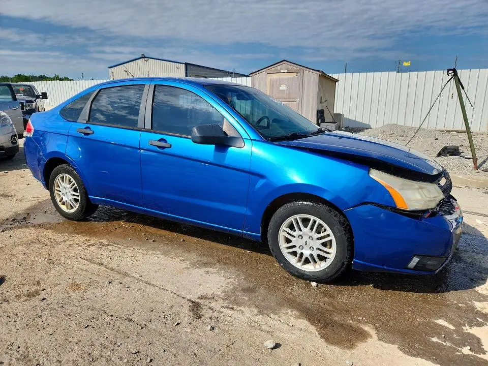 2011 FORD FOCUS SE  