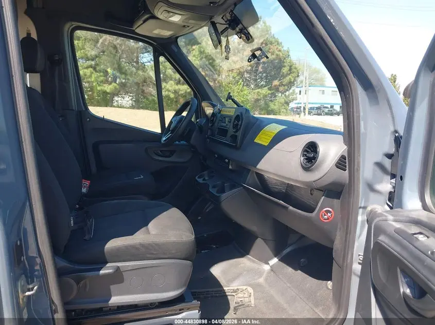 2019 MERCEDES-BENZ SPRINTER 2500 STANDARD ROOF V6
