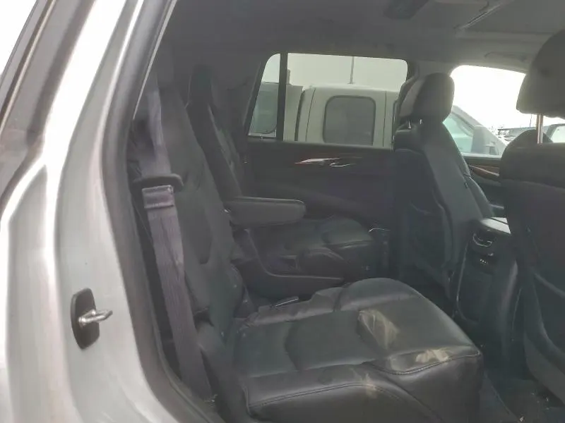 2016 CADILLAC ESCALADE LUXURY  