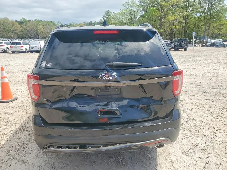 2017 FORD EXPLORER XLT  