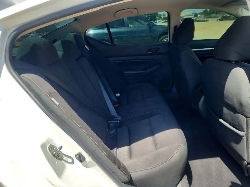 2023 NISSAN ALTIMA SV  