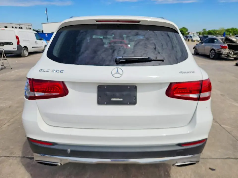 2017 MERCEDES-BENZ GLC 300 4MATIC  