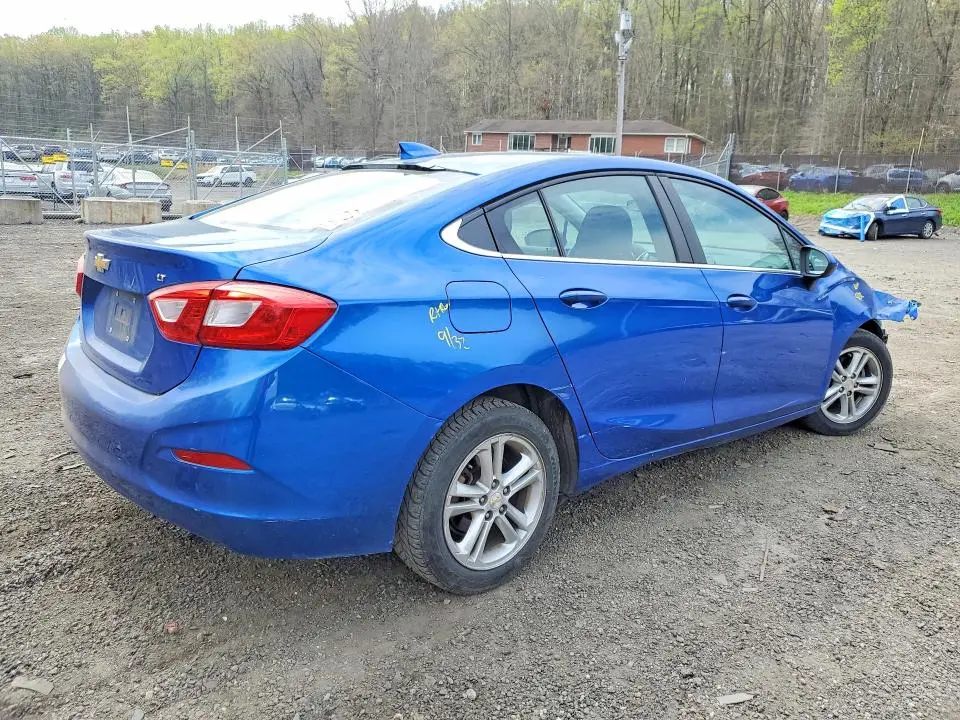 2017 CHEVROLET CRUZE LT  