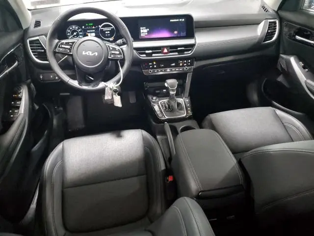 2025 KIA SELTOS EX  