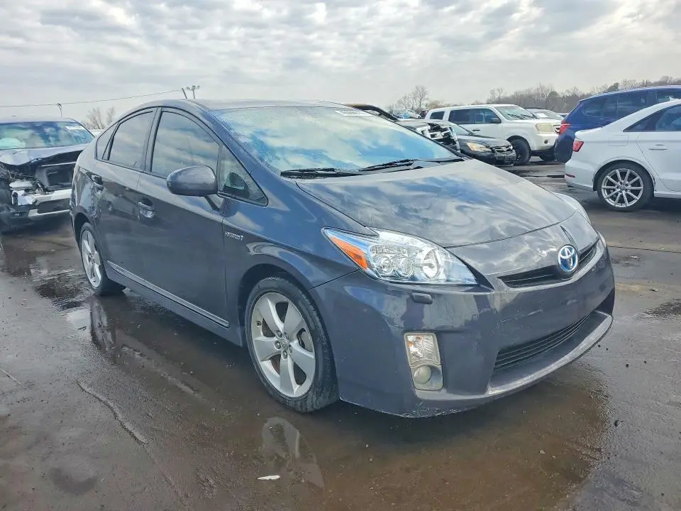2011 TOYOTA PRIUS FIVE  