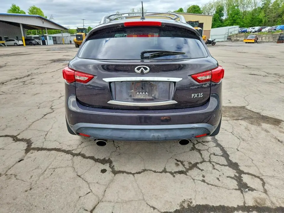 2010 INFINITI FX35 BASE  
