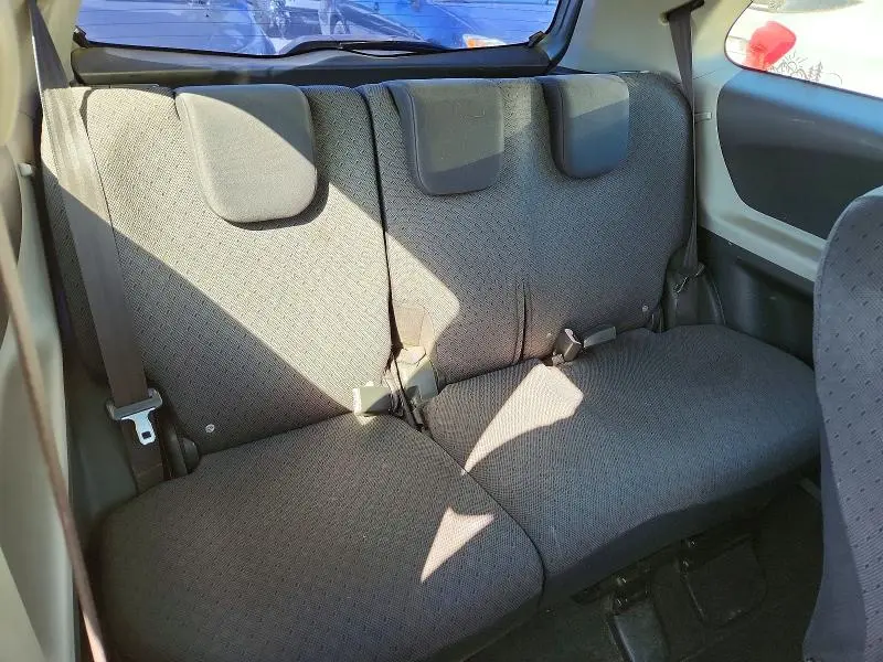 2010 TOYOTA YARIS BASE  
