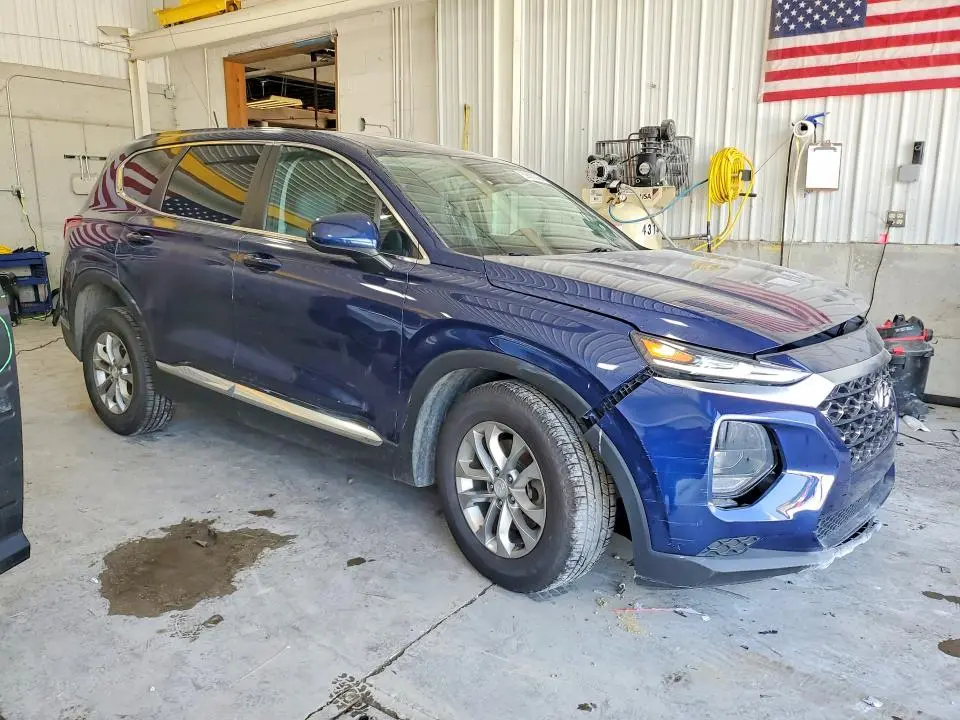 2020 HYUNDAI SANTA FE SE  