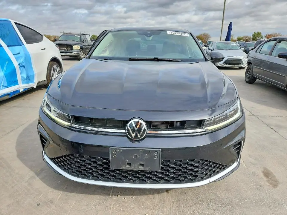 2025 VOLKSWAGEN JETTA SE  