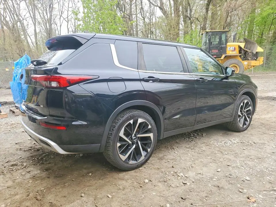 2022 MITSUBISHI OUTLANDER SE  