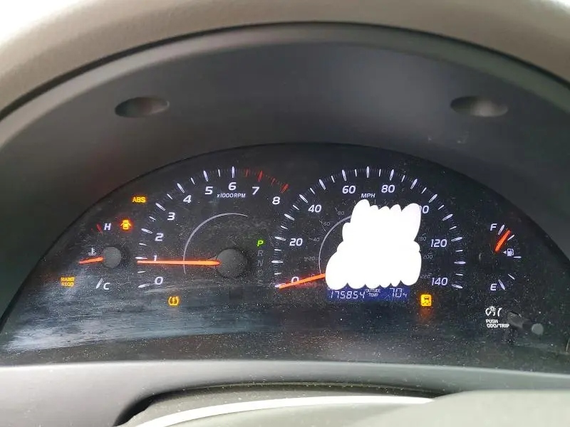 2011 TOYOTA CAMRY LE  