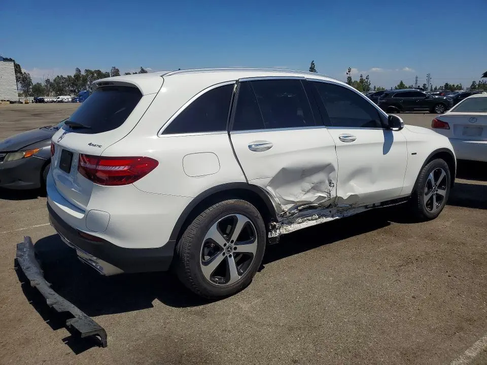 2019 MERCEDES-BENZ GLC 350E  