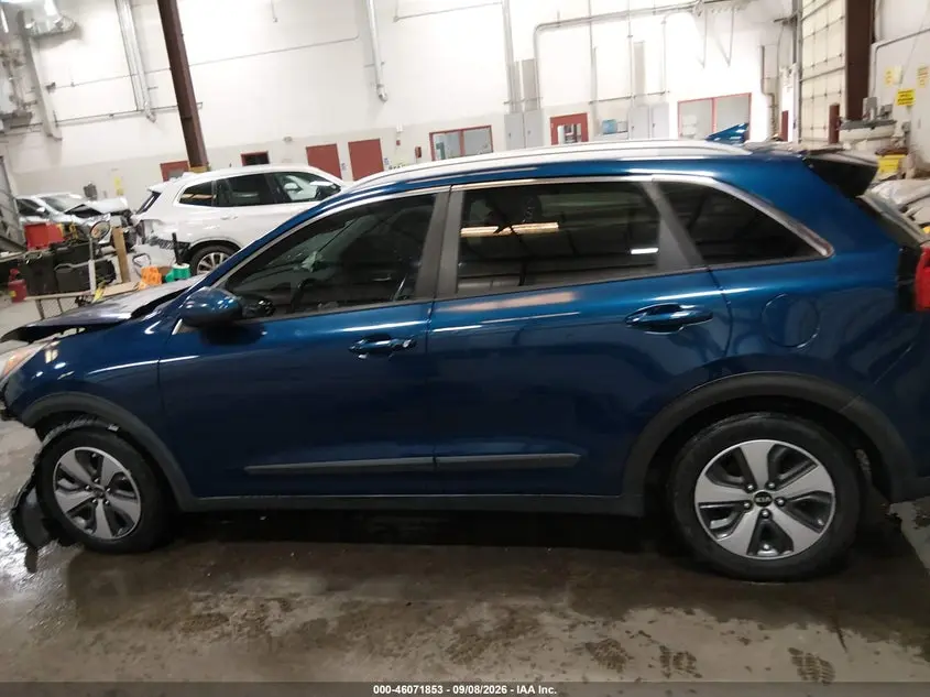 2017 KIA NIRO LX