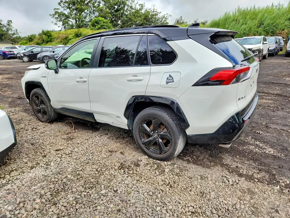 2020 TOYOTA RAV4 XSE  
